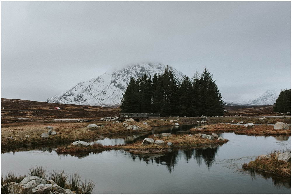 Glencoe adventure photoshoot, Glencoe couple photoshoot, Three Sisters Glencoe, winter in Glencoe,