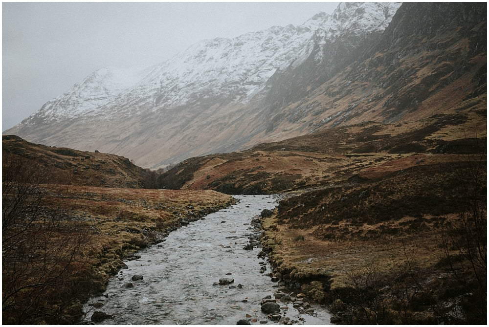 Glencoe adventure photoshoot, Glencoe couple photoshoot, Three Sisters Glencoe, winter in Glencoe,