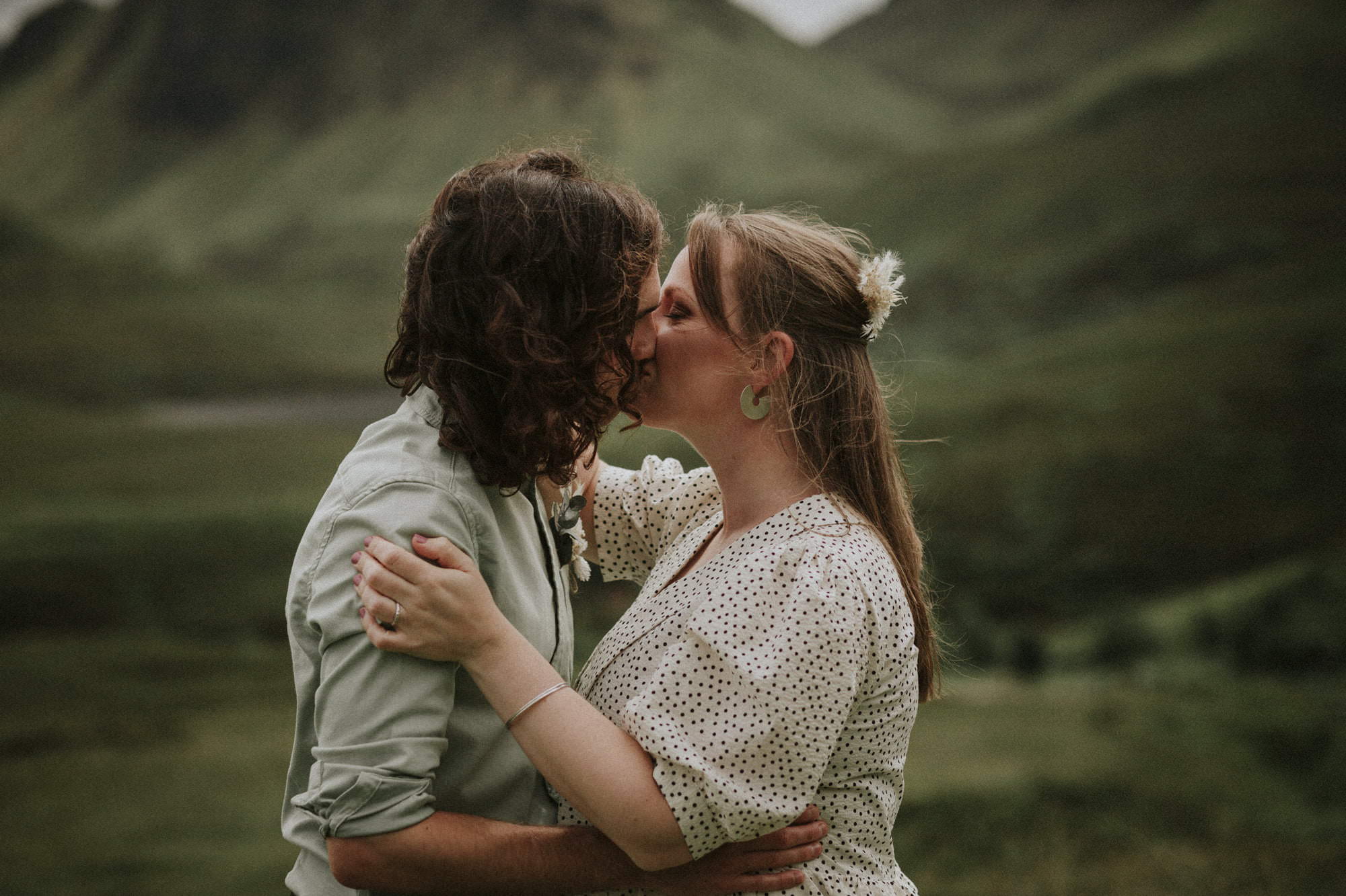 Intimate Quiraing elopement