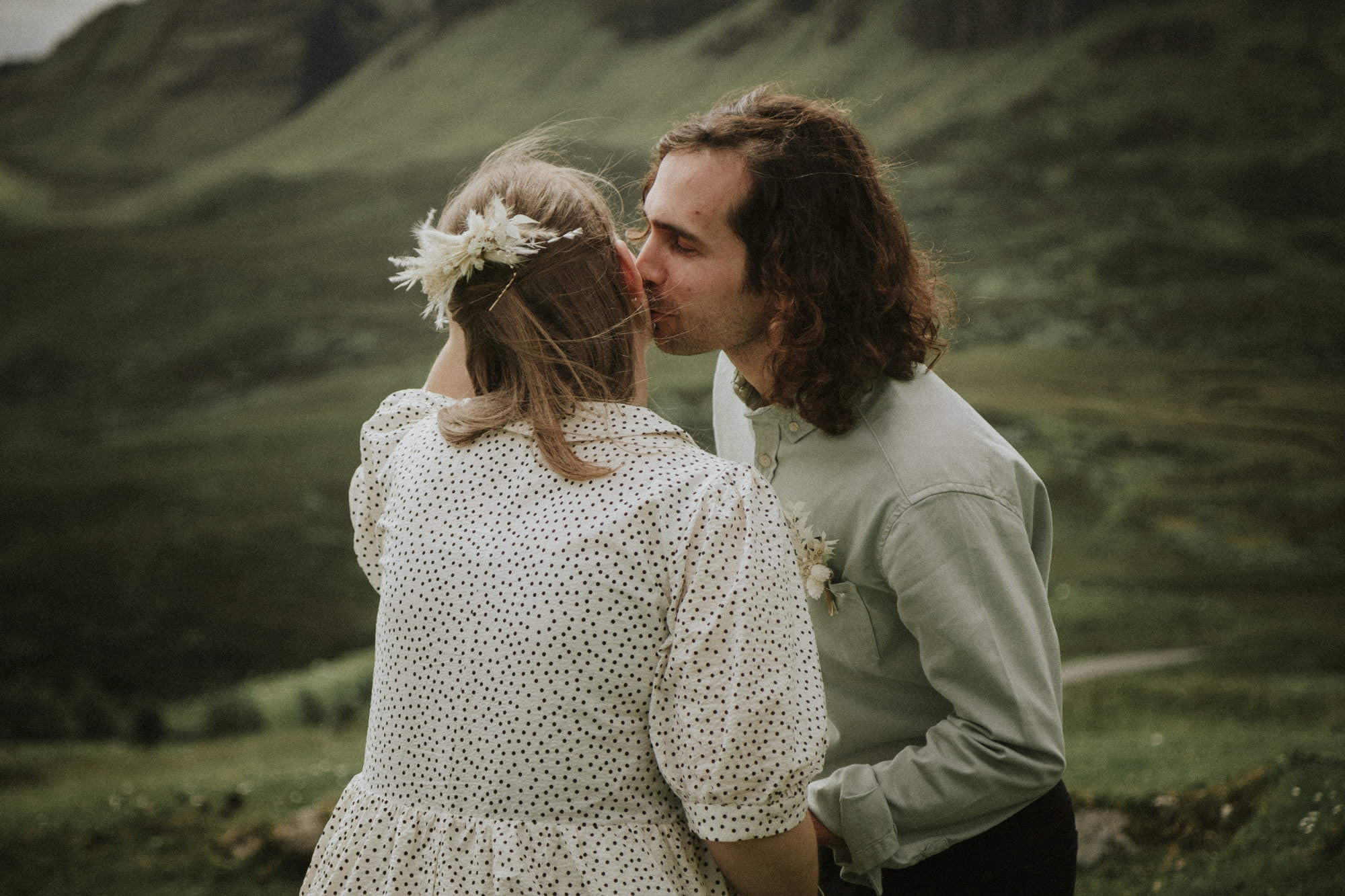 Intimate Quiraing elopement