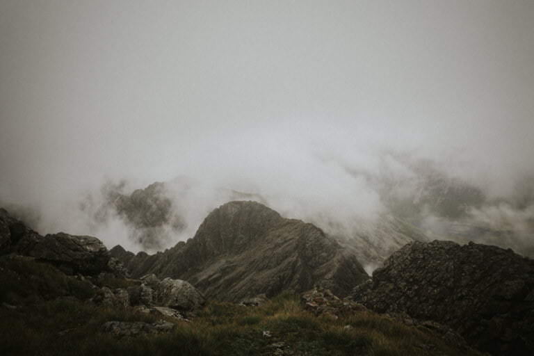 Isle of Skye Elopement Planning Guides - 31 The Most Romantic Accommodations for Elopement on The Isle of Skye, Adventurous Isle of Skye elopement, Blà Bheinn elopement, Scotland Munros elopement