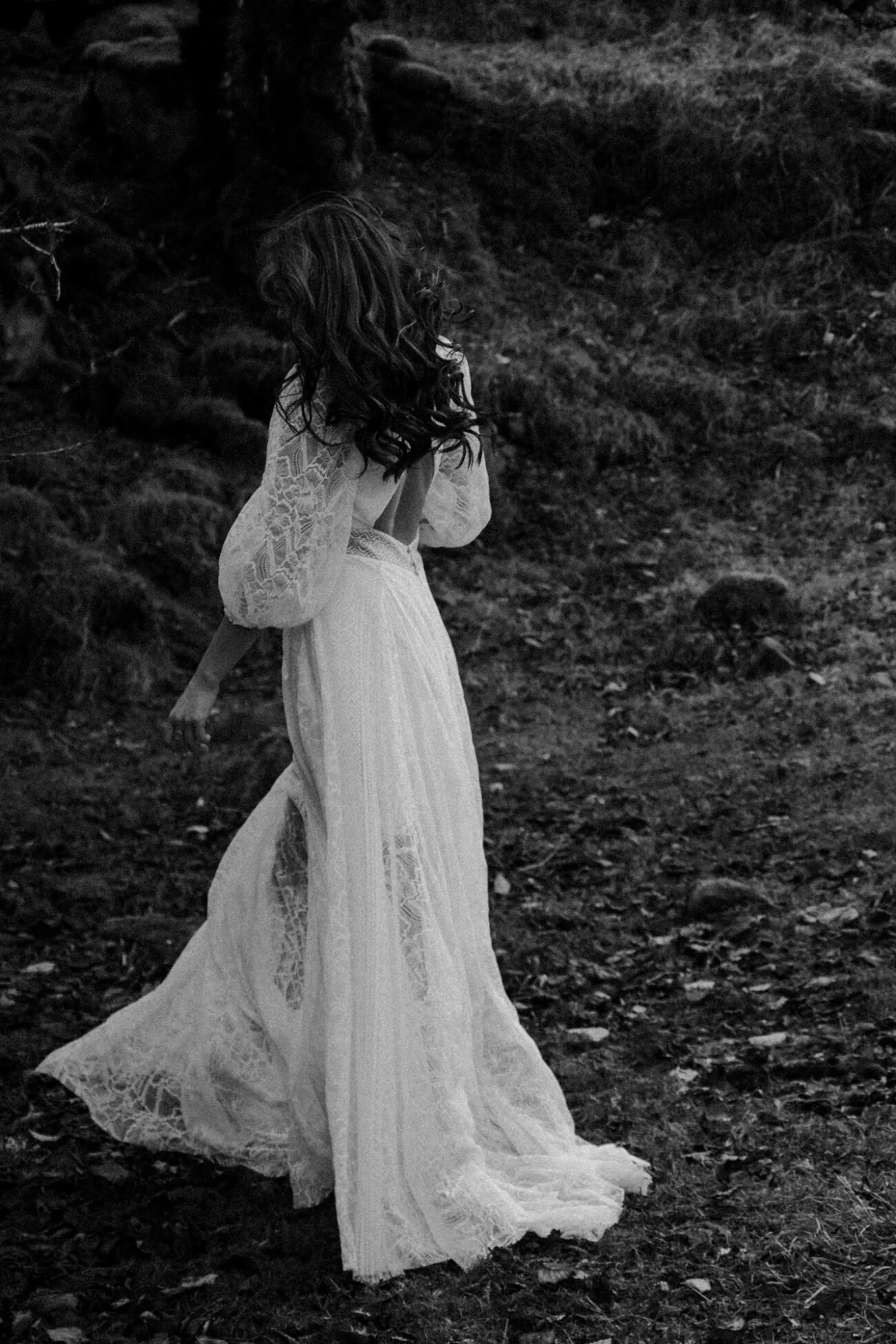 Boho Winter Isle of Skye elopement - Cleodi, With Love Mirka boho elopement  dress - Bernadeta Kupiec Photography