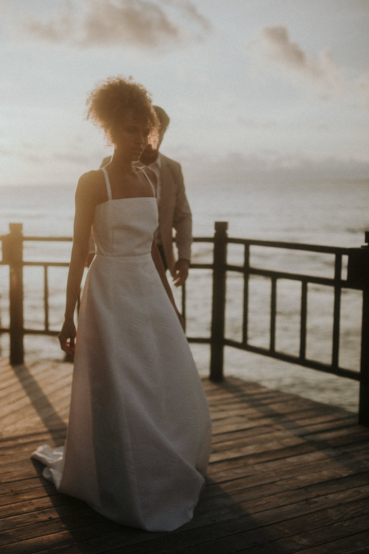 golden hour photos at luxury wedding bali at ayana estate