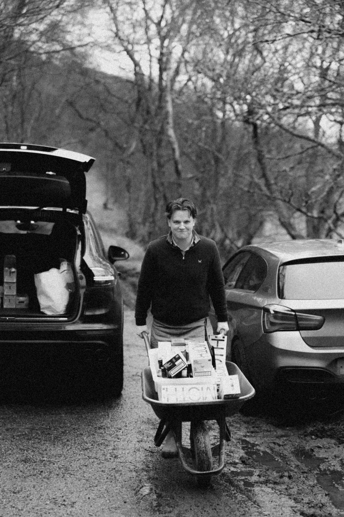 Wedding in the Scottish Highlands in winter in storm 62