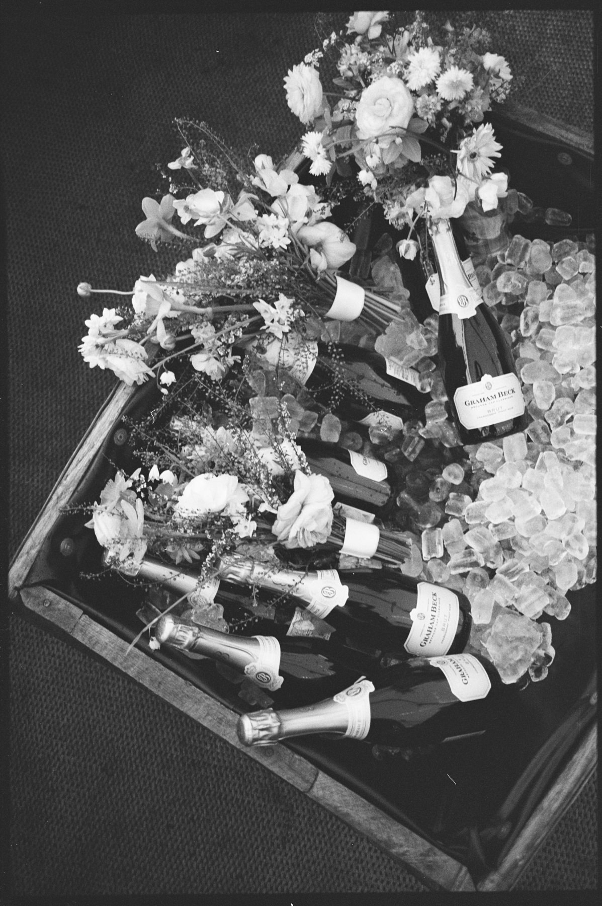 Wedding in the Scottish Highlands in winter in storm 8