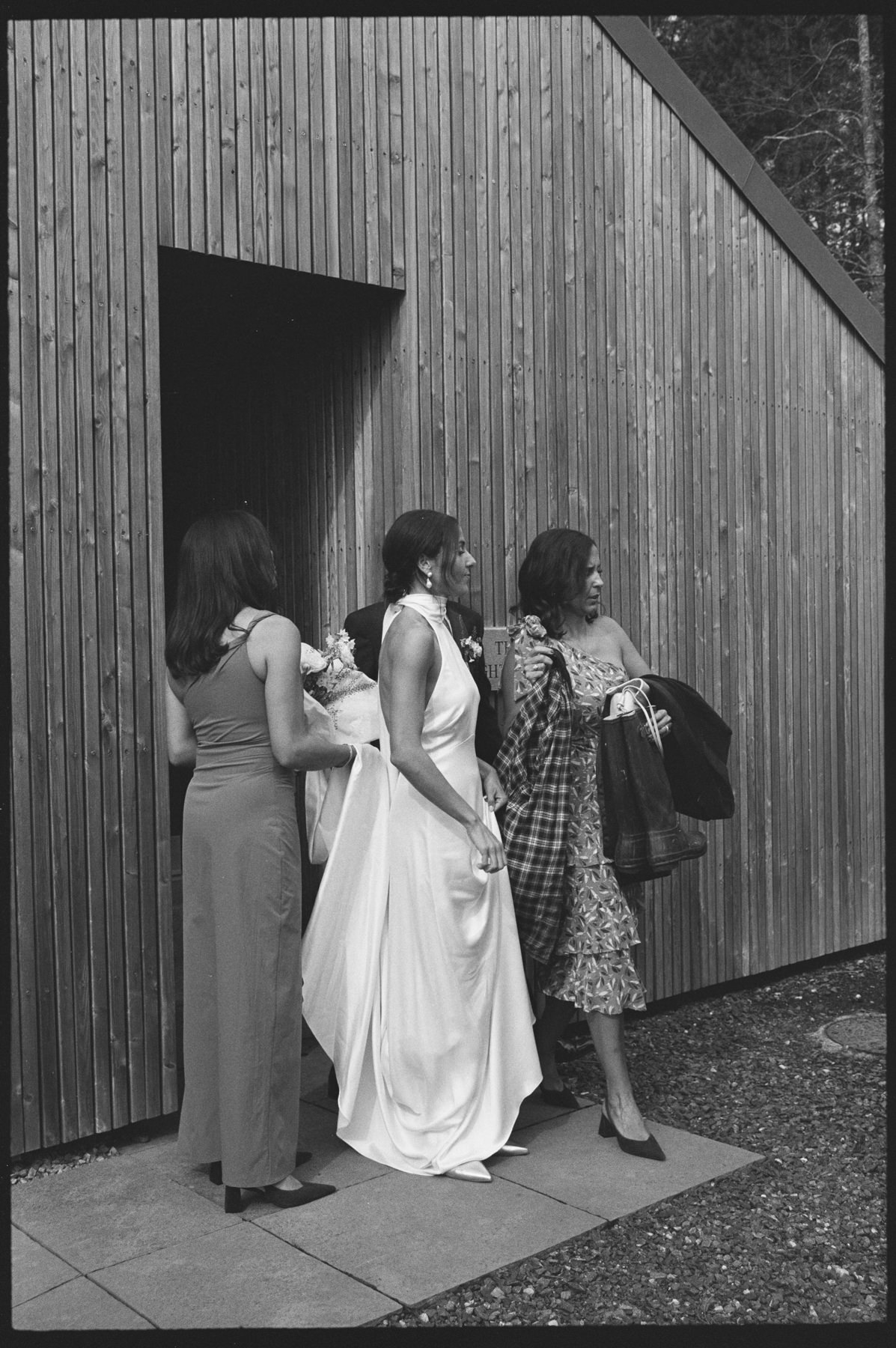 Wedding in the Scottish Highlands in winter in storm 27